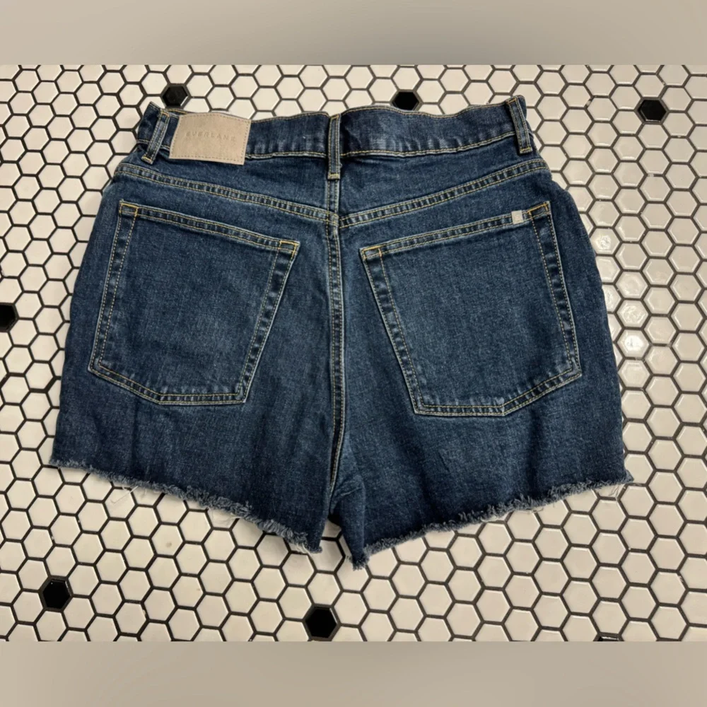 Everlane the way high denim shorts size 27 - Picture 3 of 5